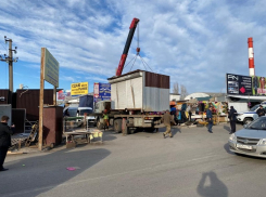 Управление торговли не побороло «гуляющие» по Ростову незаконные павильоны