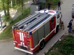 Подозрительный рюкзак вызвал срочную эвакуацию жильцов многоэтажки в Ростове