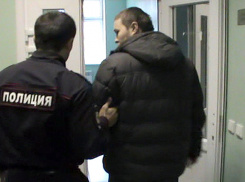 На Пушкинской ростовчанина избили битой из-за вещей и паспорта