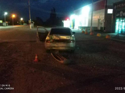 В Ростовской области пьяный подросток на байке врезался в машину