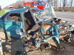 Водитель не уступил дорогу и спровоцировал смертельное ДТП в Ростовской области