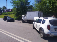 Женщина скончалась в скорой после серьезного ДТП в Ростове 
