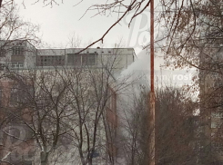 Из горящей школы в Северном микрорайоне Ростова экстренно эвакуировали детей