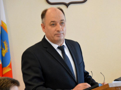 Глава администрации Каменска-Шахтинского Шевченко уйдет в отставку после инсульта