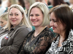 Для жен и матерей мобилизованных из Ростова-на-Дону показали спектакль «Любовь и голуби»