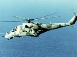 В Ростовской области армейские летчики отрабатывают маневры над водой