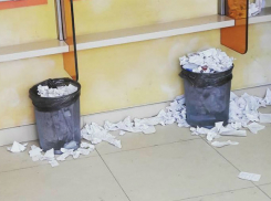 «Свинство» пользователей банкоматов в Ростове вызвало бурное возмущение горожан