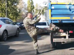 Пробки из-за ремонта моста на Малиновского довели ростовчан до драки