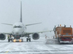 Из-за неблагоприятных метеоусловий в аэропорту Ростова задержали 15 авиарейсов
