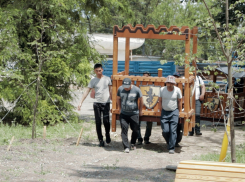 В парк 8 Марта вернули демонтированные лавочки и детскую площадку