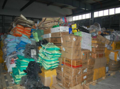 Грузовик с контрафактной брендовой одеждой на 40 миллионов рублей задержали под Ростовом