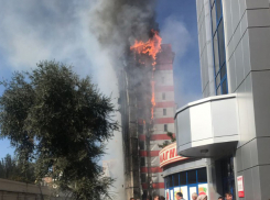 Владельцу сгоревшего отеля придется лично «отсчитать» компенсации пострадавшим постояльцам в Ростове