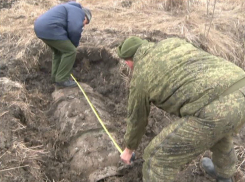 «Нам ждать, пока кто-нибудь умрет?»: жители Багаевской несколько лет живут по соседству с бочками с ядовитым хлором 
