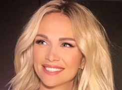 Знаменитая ростовская блондинка подразнила поклонников откровенным фото: «Попка Вики в Коста-Рике»