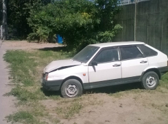 «Потерялась и плачет»: владельца побитой «Лады» просят забрать ее домой в Ростове