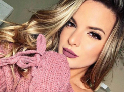 Сын популярной модели из Ростова Полины Дибровой оказался похожим на Филиппа Киркорова