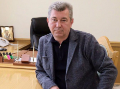 Глава Батайска Роман Волошин покинул пост после приезда Слюсаря в город