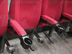 Ростовчане пожаловались на продажу стоячих мест в кинотеатре