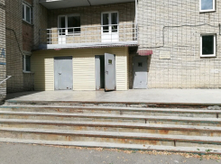 Первокурсника ЮФУ нашли повешенным в общежитии