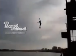 В Ростове школьник прыгнул в Дон с высоты пятиэтажного дома 