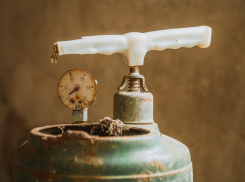 В Волгодонске мужчина умер после взрыва газового баллона в автомобиле