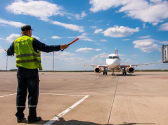 Часть самолетов «Азимут» вернутся в Платов