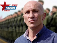 «Дети шли штурмовать города»: Герой России Андрей Богатов о контрактной и срочной службе в армии