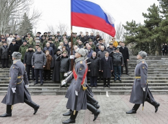 Память воинов-освободителей Ростова от фашистской оккупации почтили минутой молчания