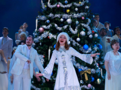 Ростовский музыкальный театр и кабаре «Белый рояль» приглашают на праздничные шоу