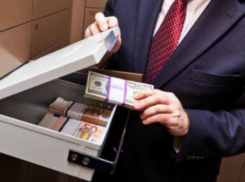 Подставной юрист похитил у ростовчанки более миллиона рублей и сбежал