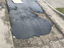 Издевательской заливкой асфальта в Ростове испортили хорошую дорогу
