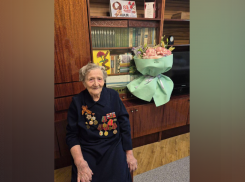 Донскую участницу Великой Отечественной войны поздравили с 101-летием