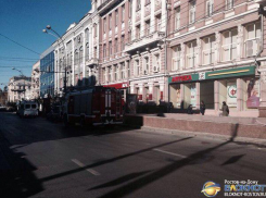 В центре Ростова из-за подозрительной сумки эвакуировано кафе