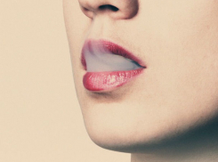 Двое горе-бизнесменов попытались выкупить взяткой 15 тысяч пачек сигарет у ФСБшников в Ростовской области