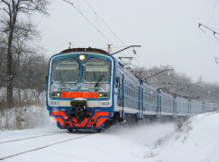 Шесть электричек временно отменили в Ростовской области