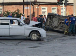 Двое детей и беременная женщина пострадали в ДТП под Ростовом