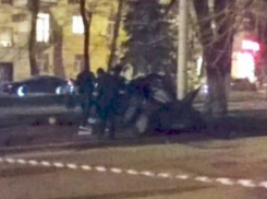 В Ростовской области «шестерка» влетела в столб: погибли 2 человека 