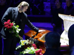 Общаться с Олегом Поповым «на одной ноге» было невозможно, - Запашный