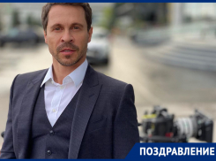 Талантливый актер Павел Деревянко празднует день рождения