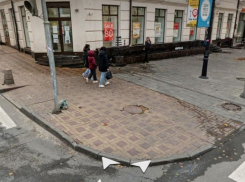 В центре Ростова-на-Дону ограничат укладку разноцветной плитки разных размеров в 2023 году