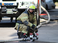 Два человека пострадали на пожаре в Шахтах