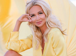 Ростовчанка Виктория Лопырева похвасталась шикарной фигурой в купальнике 