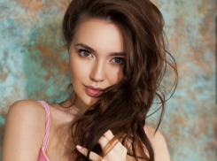 Беременную модель Анастасию Костенко из Ростова мучают жуткие «заскоки»