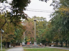 Старейший памятник Ростова накренился и грозит рухнуть