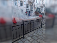 У здания администрации Ростова произошла коммунальная авария