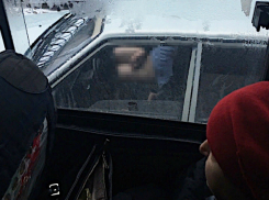 Сумасшедший автолюбитель тряс своим «достоинством» перед застрявшими в пробке пассажирами автобуса в Ростове