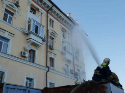Режим чрезвычайной ситуации ввели на месте сильного пожара в Ростове