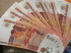 Мужчина за минуту обогатился на 100 тысяч рублей и уехал кутить в Ростов