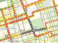 Из-за парада полиции в Ростове образовалась огромная пробка