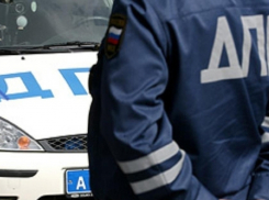 В Ростовской области 17-летний подросток за рулем ВАЗ врезался в дорожный знак